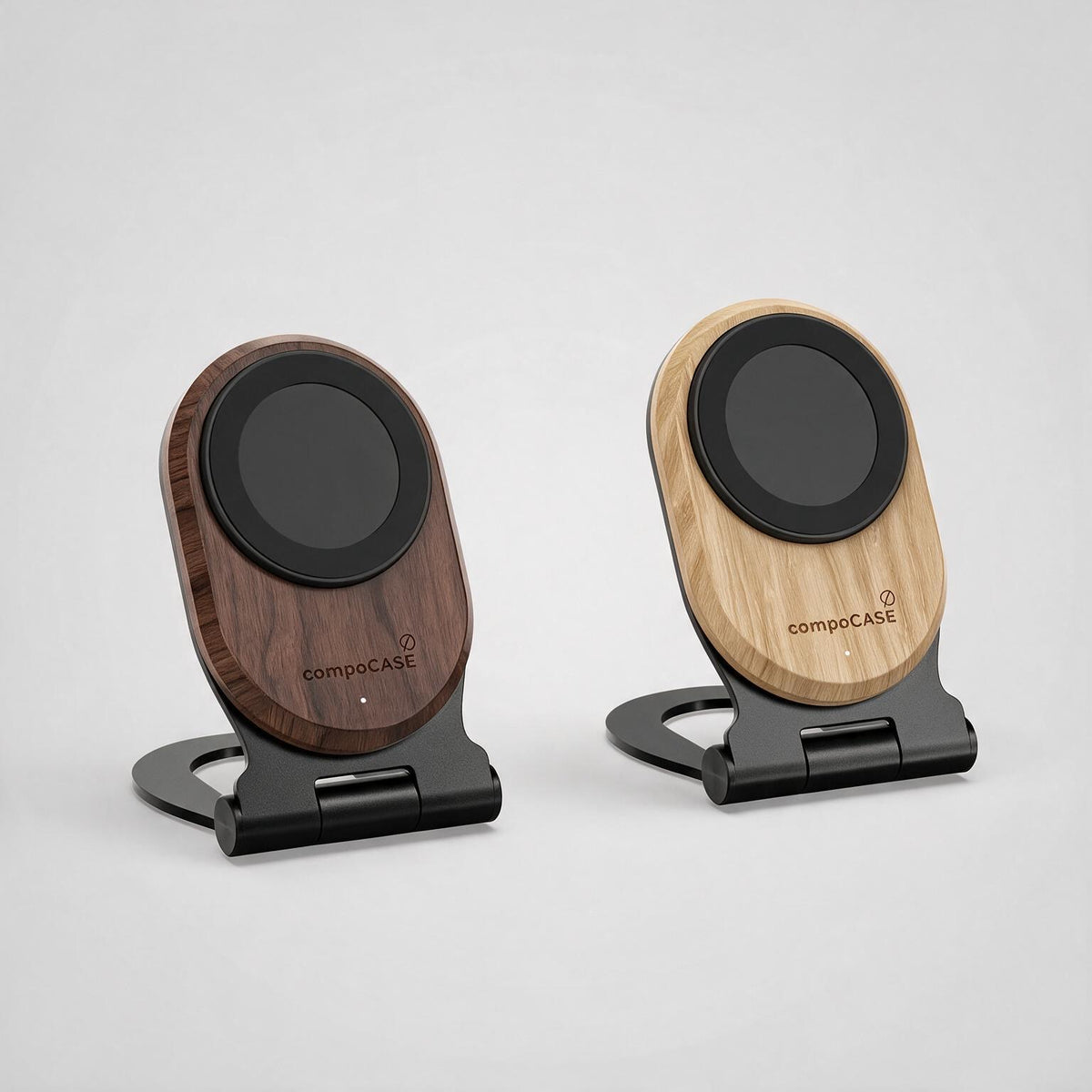 Magnetische Holz-Ladestation Single Pro in Walnuss und hellem Holz nebeneinander